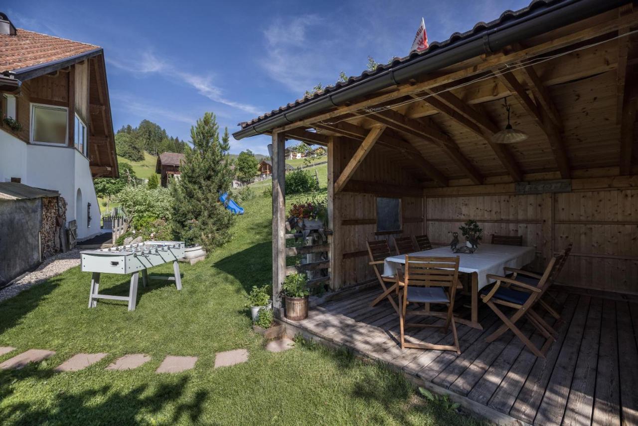 Haus Belodei - Apt B San Martino in Badia Exterior foto